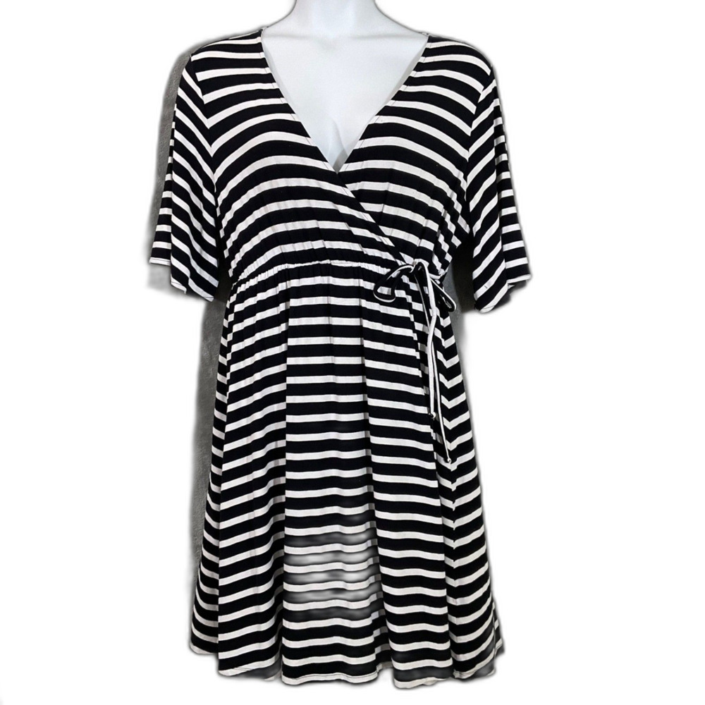 Old Navy Stripe Jersey Knit Dress Sz. 1X black / white faux wrap knee length